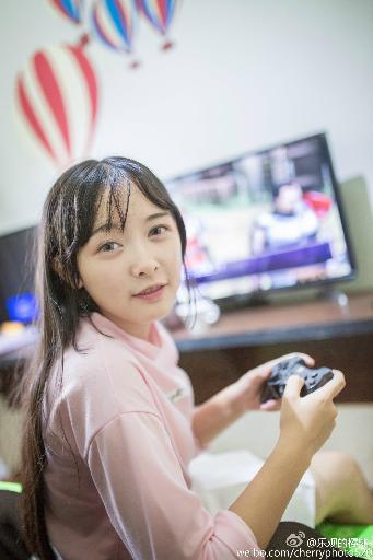 暴躁老阿姨CSGO,暴躁少女CSGO视频